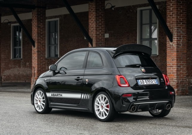 New Abarth 695 Esseesse