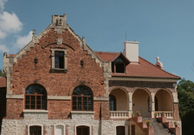 Dwor Dabrowskich w Michalowicach