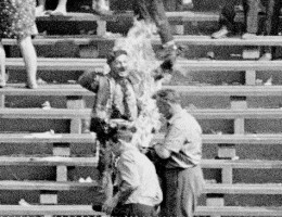 Ryszard Siwiec stadion X lecia